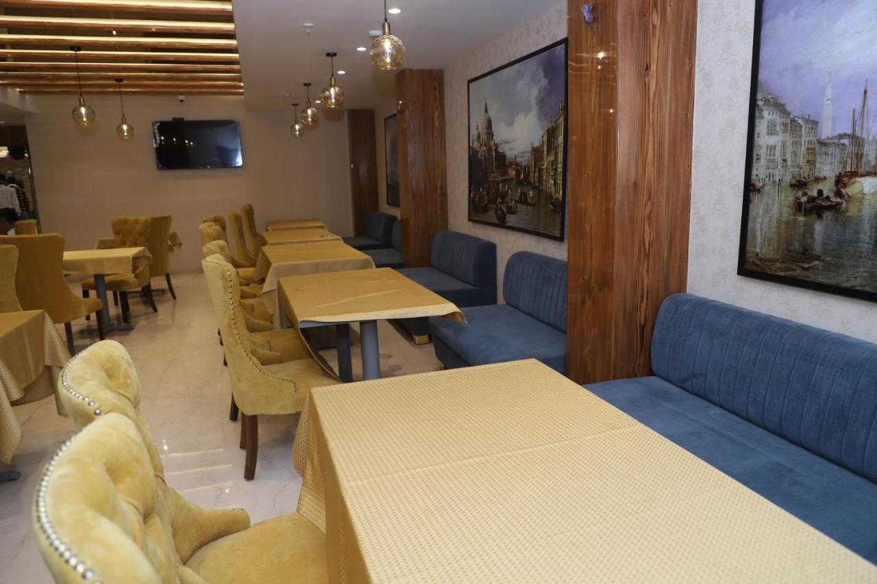The Royal Class Hotel Gwalior Extérieur photo