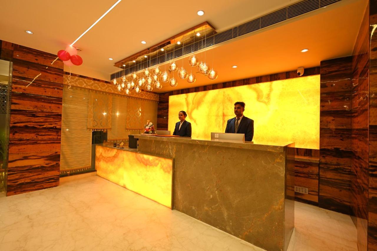 The Royal Class Hotel Gwalior Extérieur photo