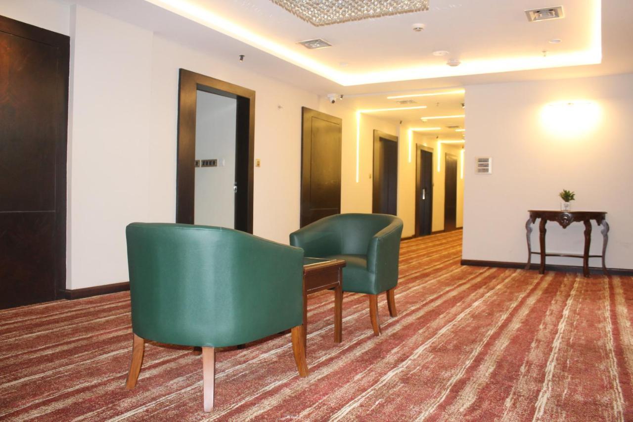 The Royal Class Hotel Gwalior Extérieur photo