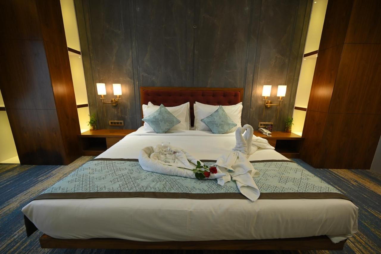 The Royal Class Hotel Gwalior Extérieur photo