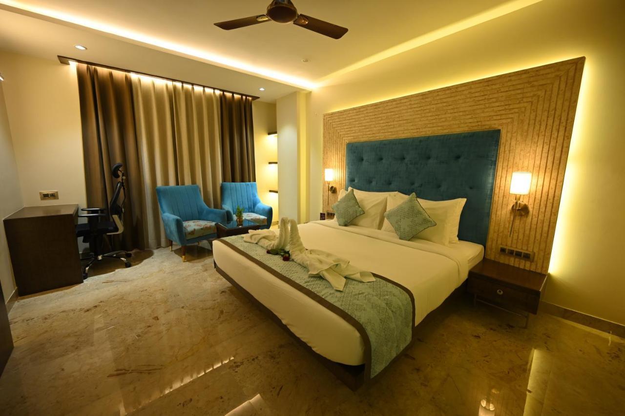 The Royal Class Hotel Gwalior Extérieur photo