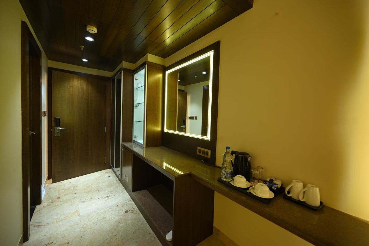 The Royal Class Hotel Gwalior Extérieur photo
