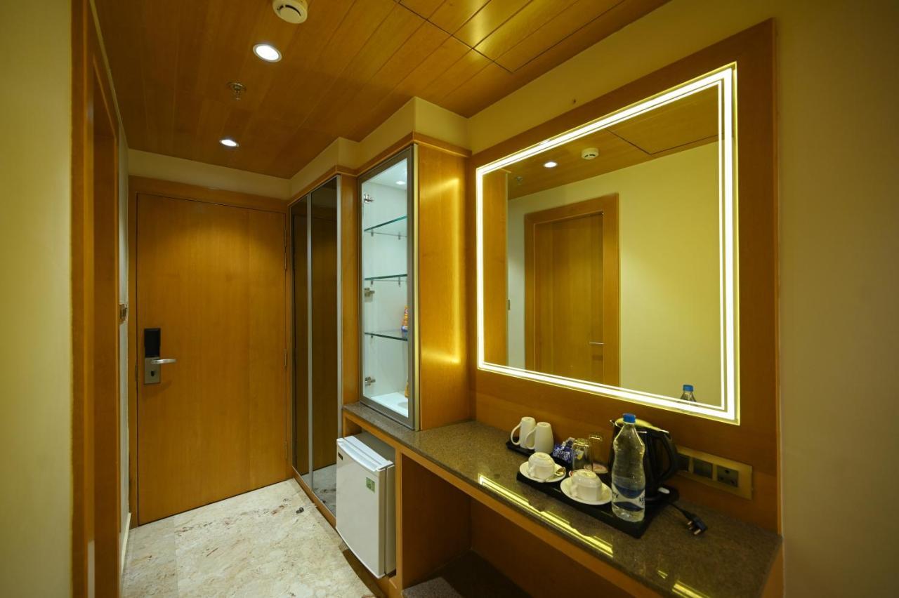 The Royal Class Hotel Gwalior Extérieur photo