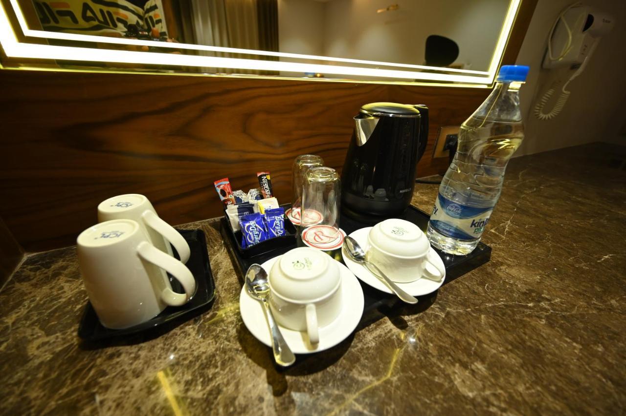 The Royal Class Hotel Gwalior Extérieur photo