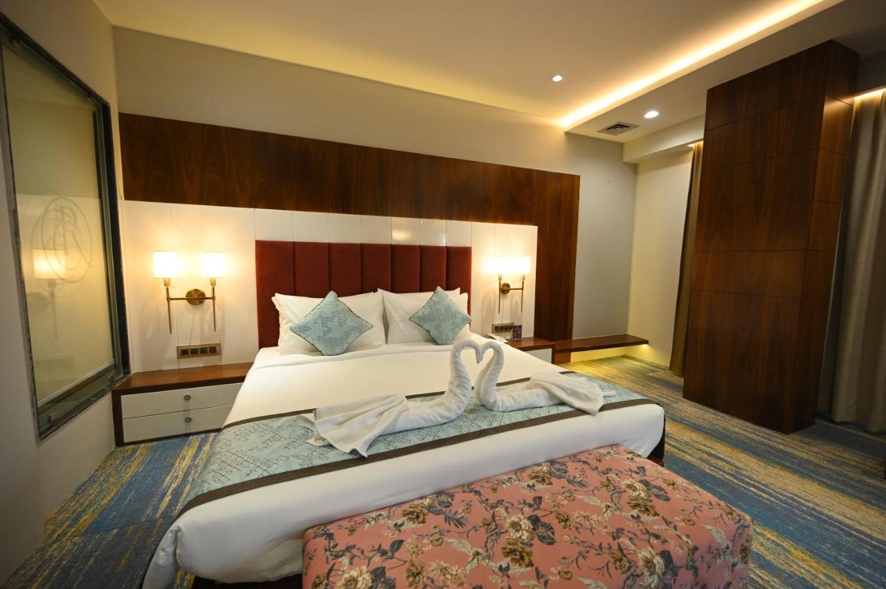 The Royal Class Hotel Gwalior Extérieur photo